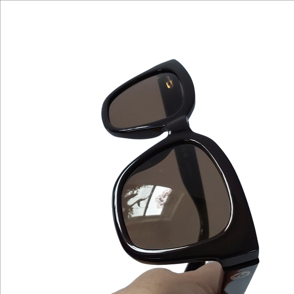 Gucci Oversized Purple Sunglasses - Picture 7 of 13